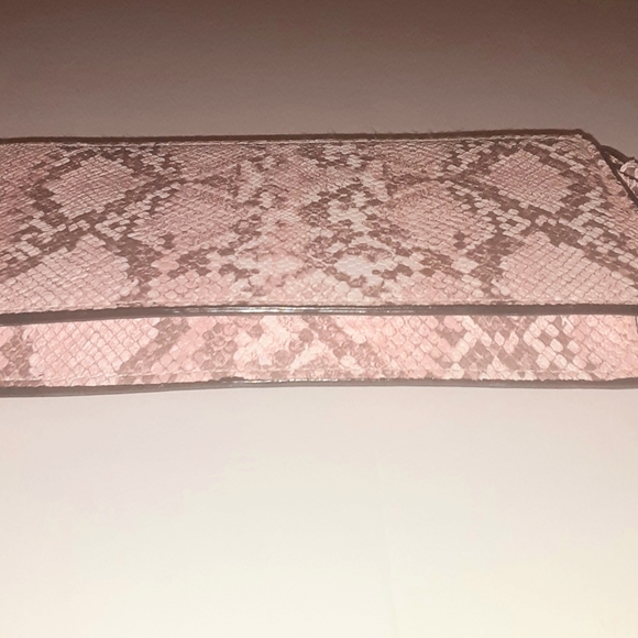 Victoria Secret VS Exotic Python Tech Wristlet Wallet Pink - Picture 10 of 10